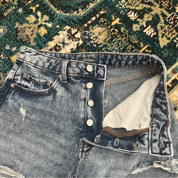 Wild Fable distressed Highest Rise Denim Shorts Size 2 - Picture 4 of 6